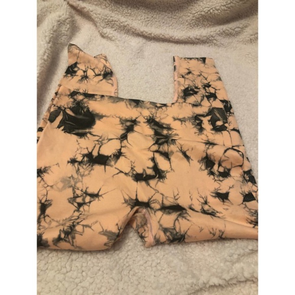 NEW PEACH AND BLACK TIE DYE LEGGINGS L - Picture 2 of 4